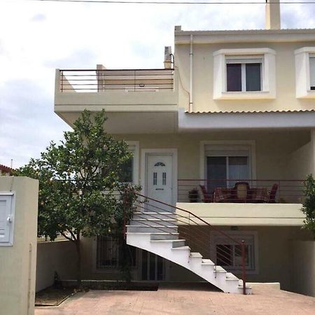 Amazing House In Kiato Near The Beach エクステリア 写真