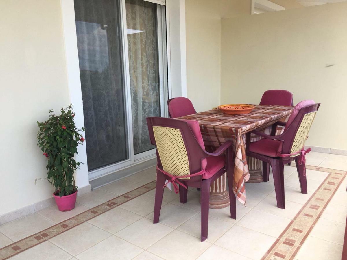 Amazing House In Kiato Near The Beach エクステリア 写真